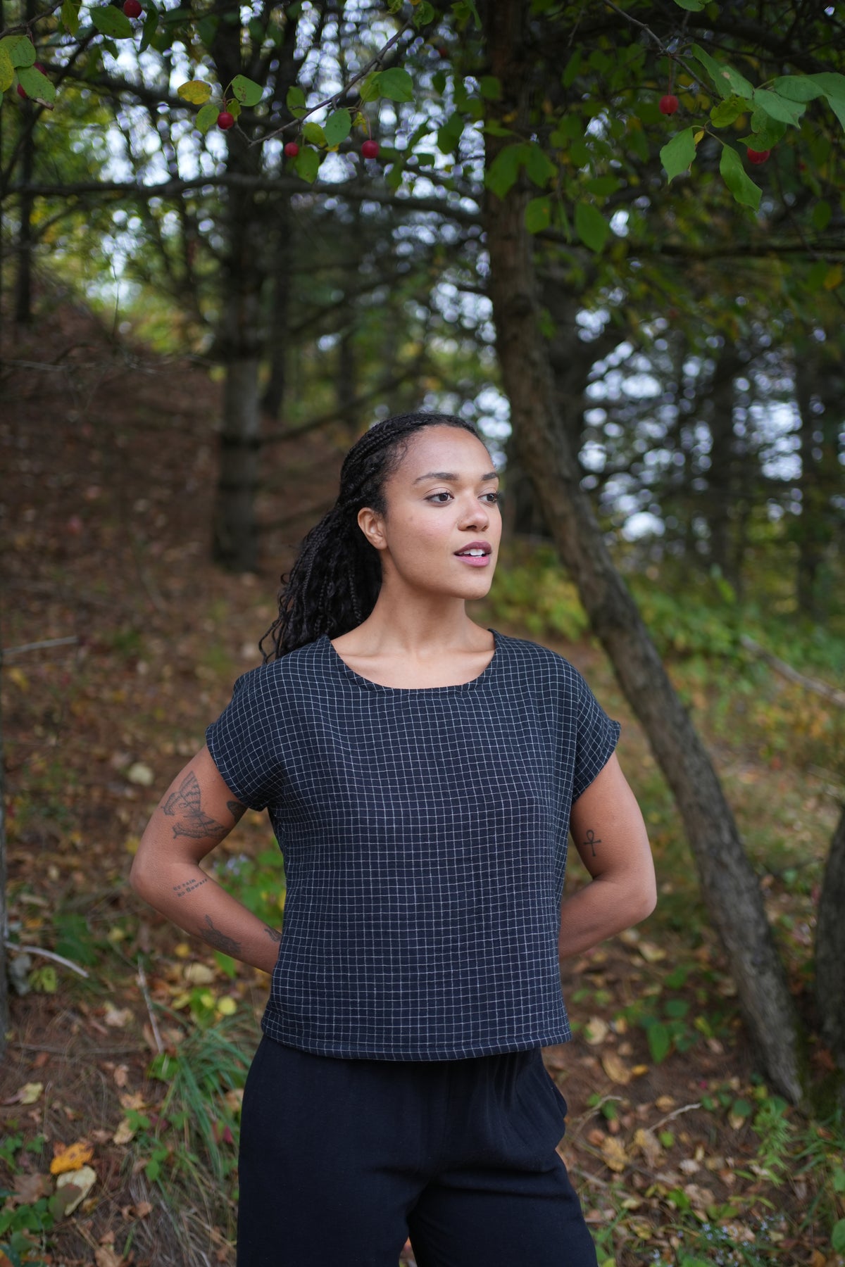 Organic cotton boxy top- black and white