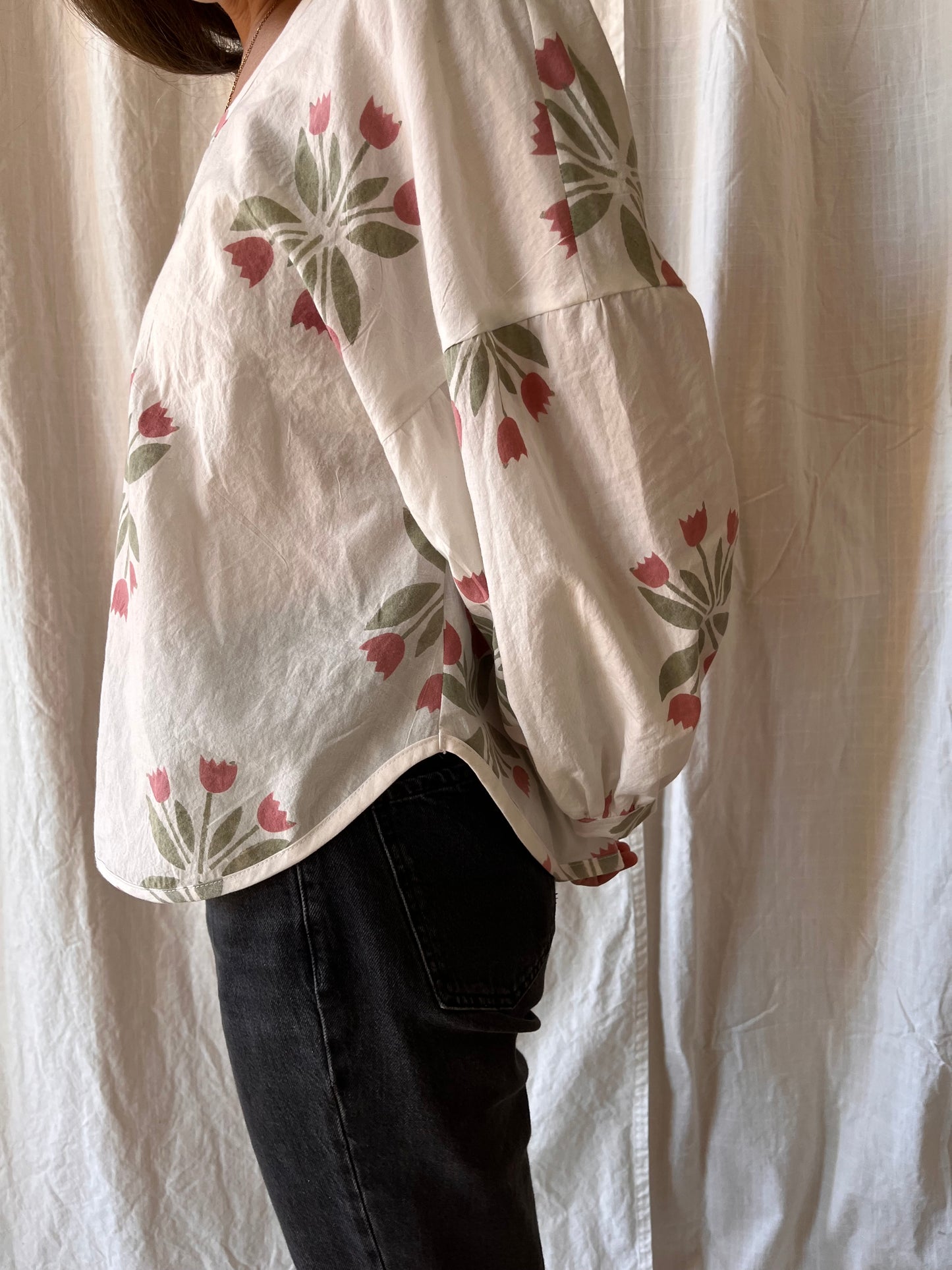 Tulip print- puff sleeve blouse