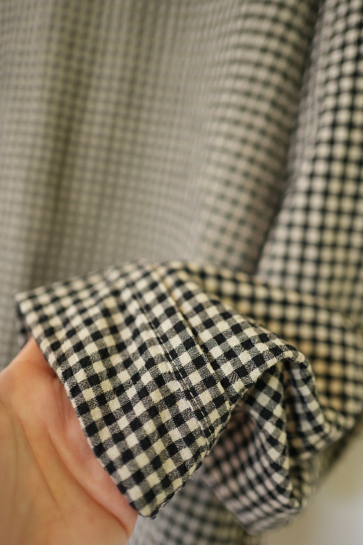 Haut ample en mélange de coton et de lin – vichy noir et crème