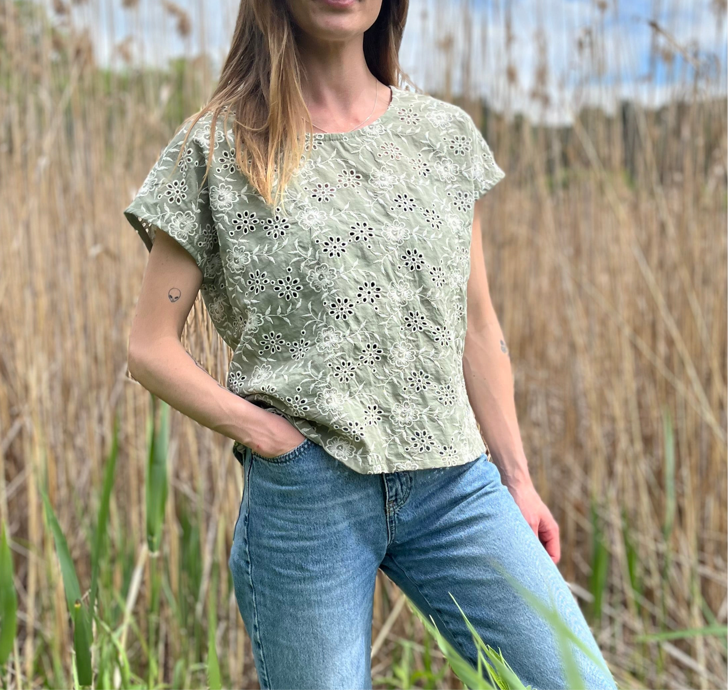 Boxy short sleeve - sage embroidered cotton