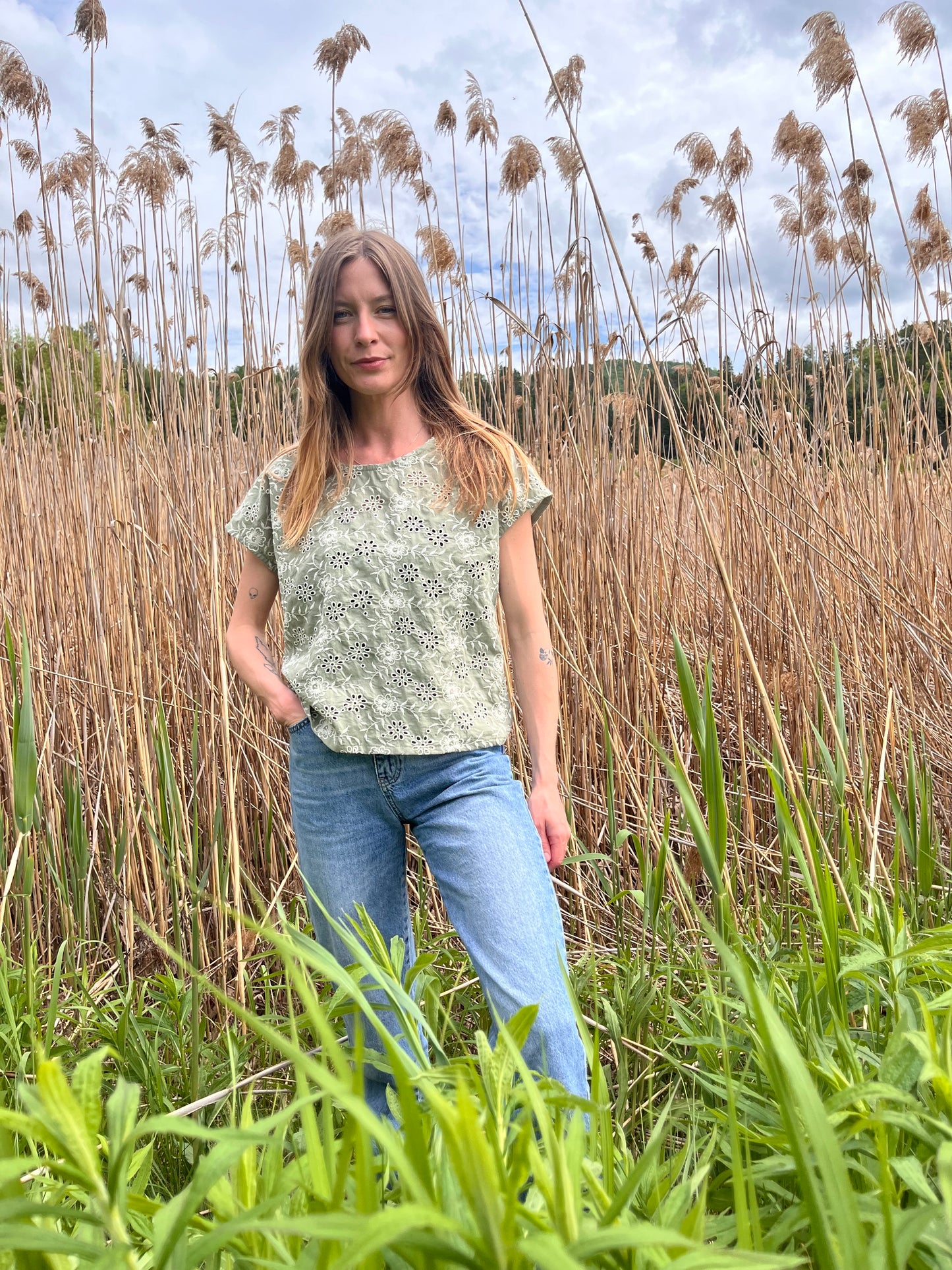 Boxy short sleeve - sage embroidered cotton