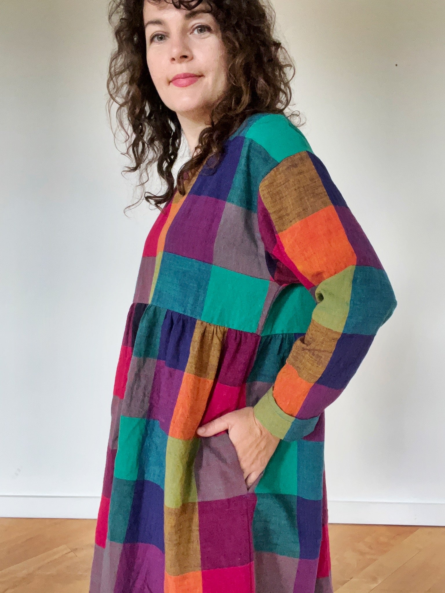Robe à carreaux arc-en-ciel à manches longues - FAITE SUR COMMANDE