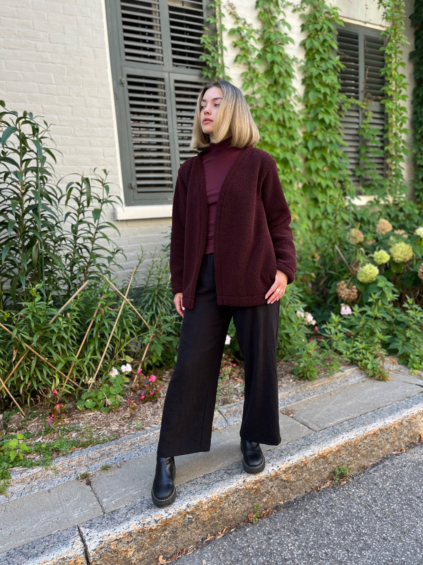 Extra thick sherpa cardigan- Dark burgundy