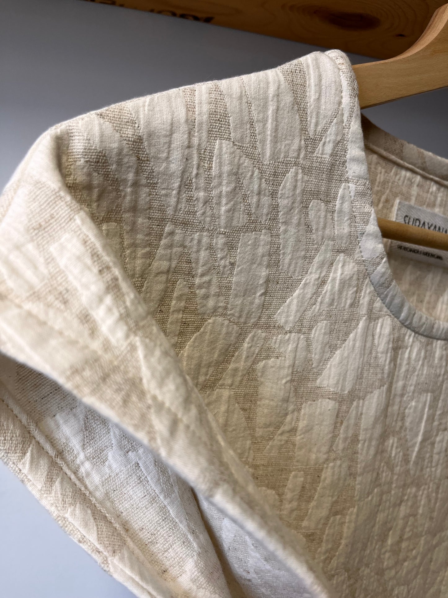 Boxy top- creamy textured cotton linen blend