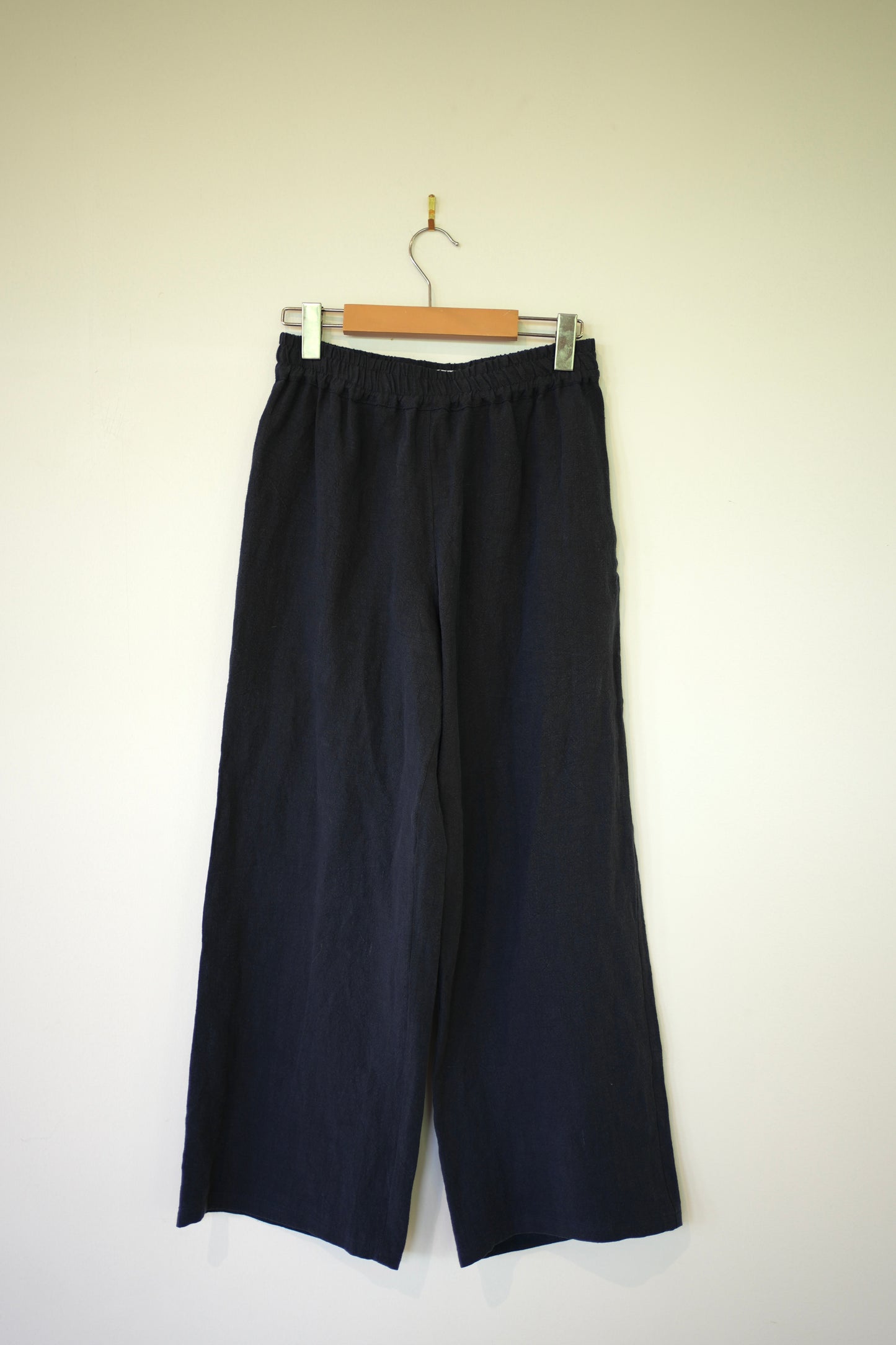 Pantalon Aurélie à taille élastique – lin bleu marine