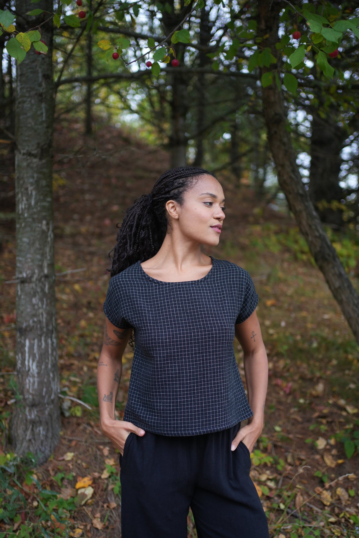 Organic cotton boxy top- black and white