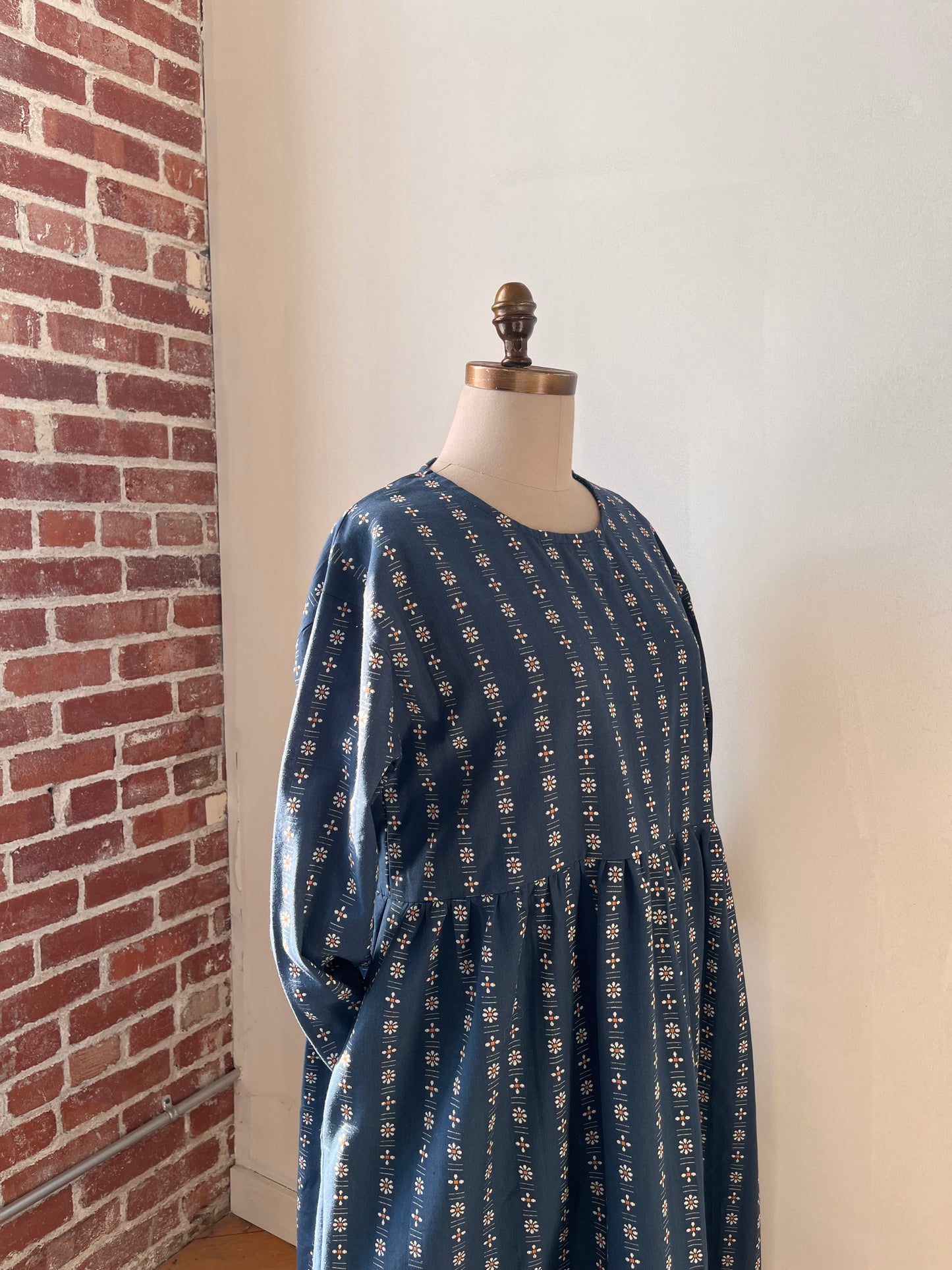 Indigo daises midi dress