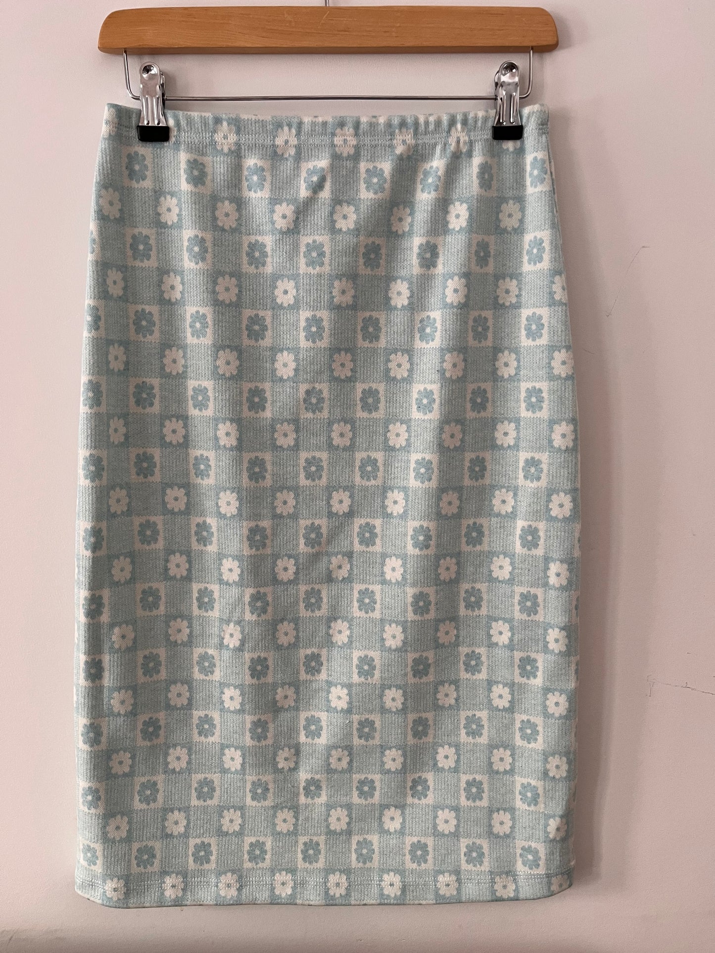 Checkered daisies high rise slim fit skirt