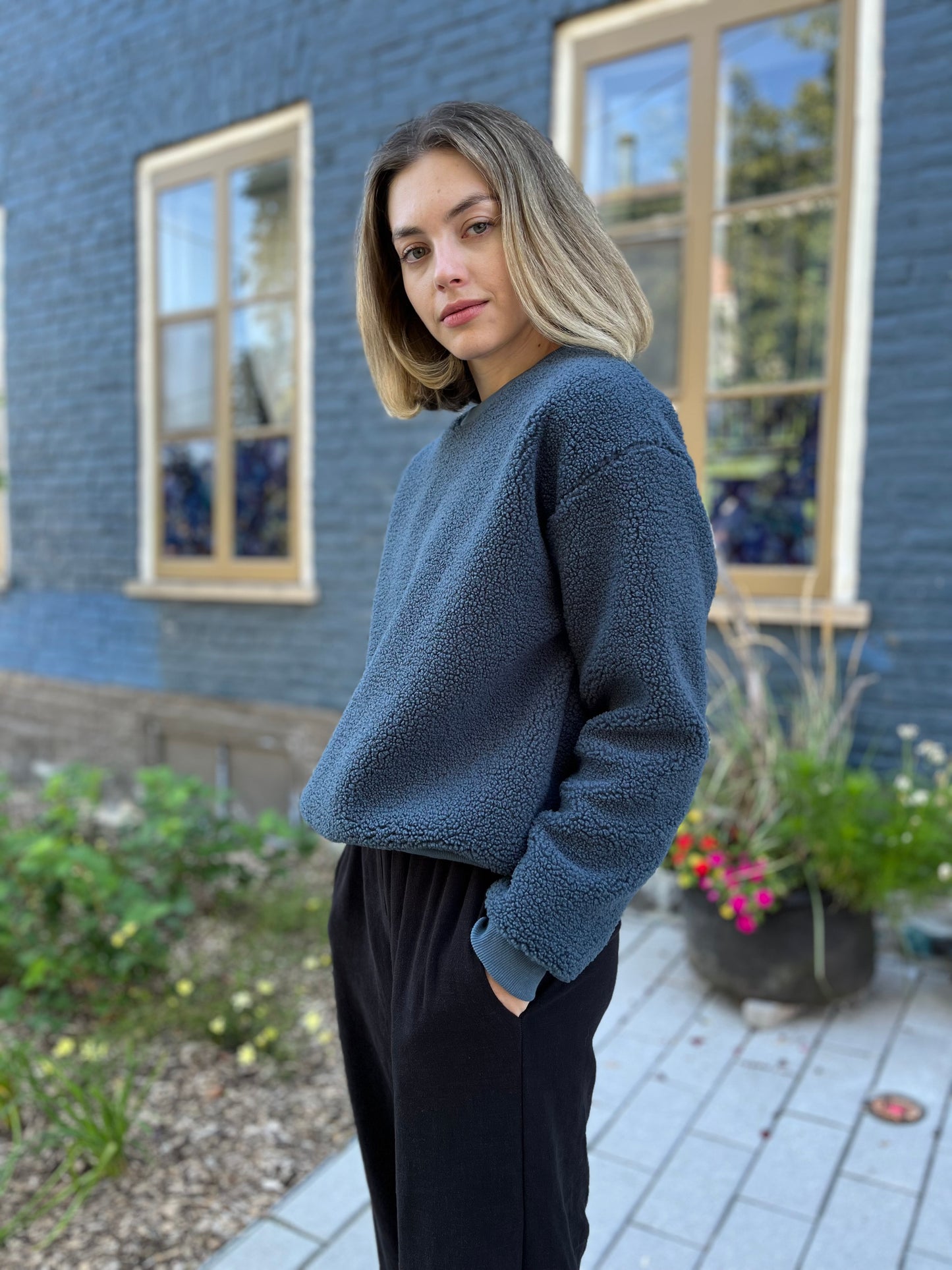 Extra thick sherpa crewneck- Smoky blue