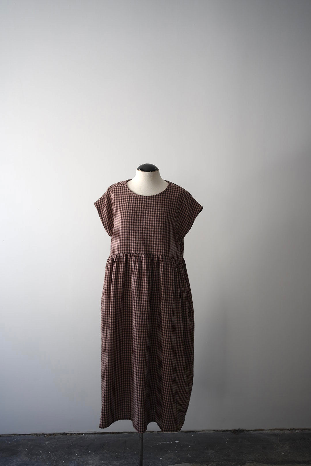Organic cotton short sleeve dress- cocoa gingham