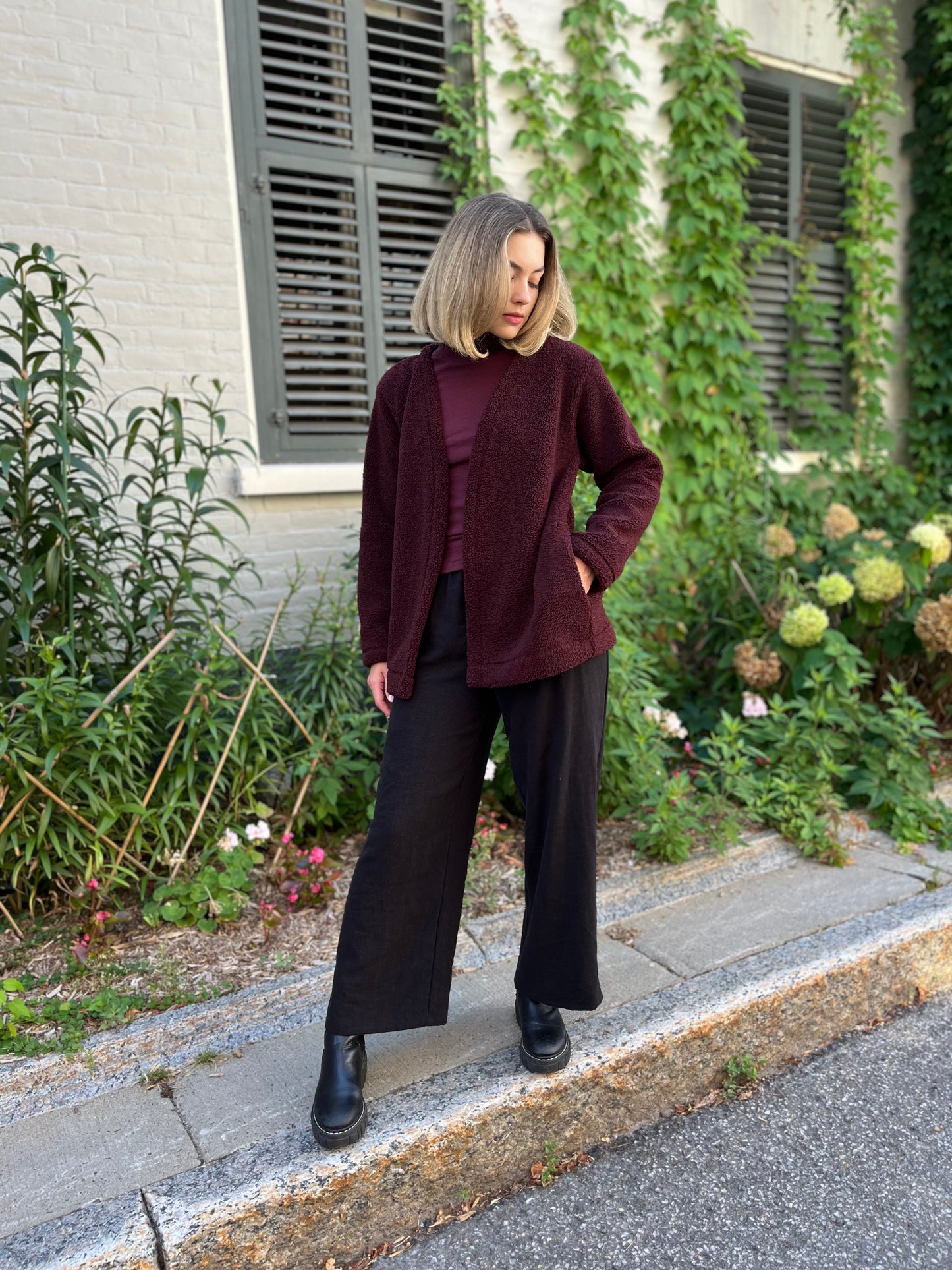 Extra thick sherpa cardigan- Dark burgundy