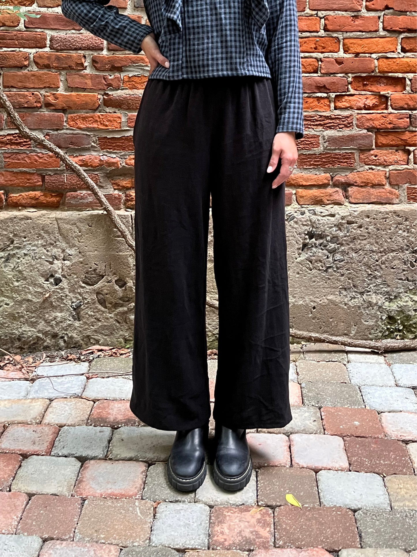 Aurelie pants with elastic waist- Black