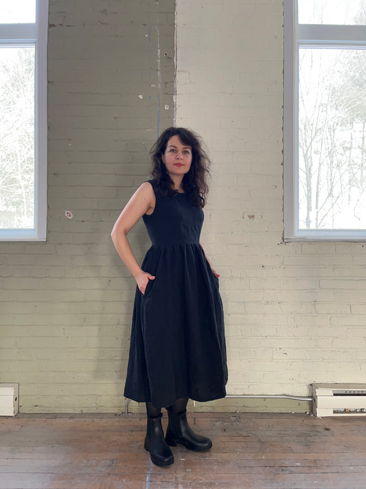 Sleeveless linen fit and flare midi dress- classic black