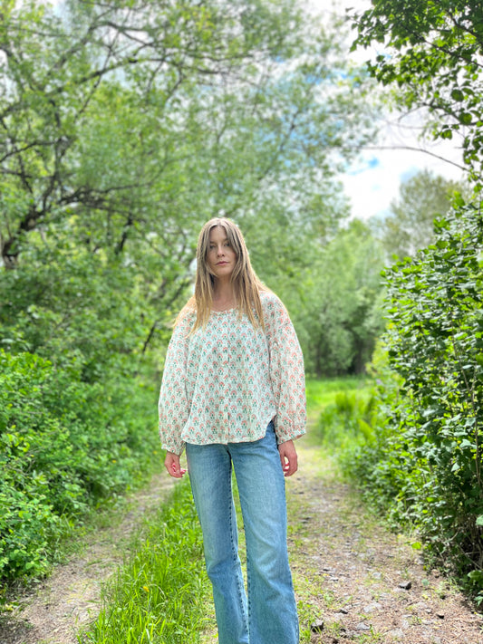 Blouse à manches bouffantes boutonnée - imprimé floral rose