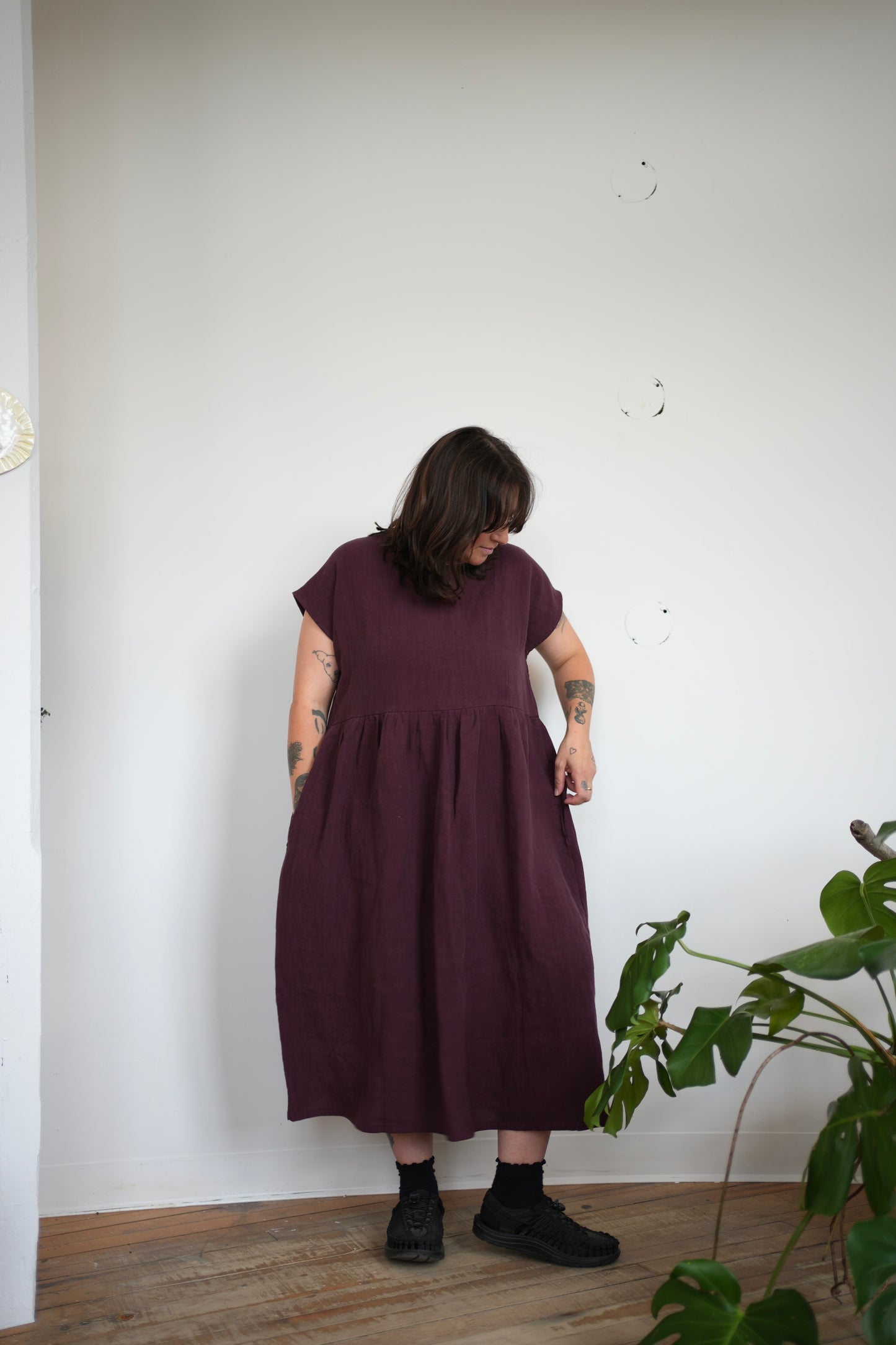 loose fit linen dress- Mulled wine