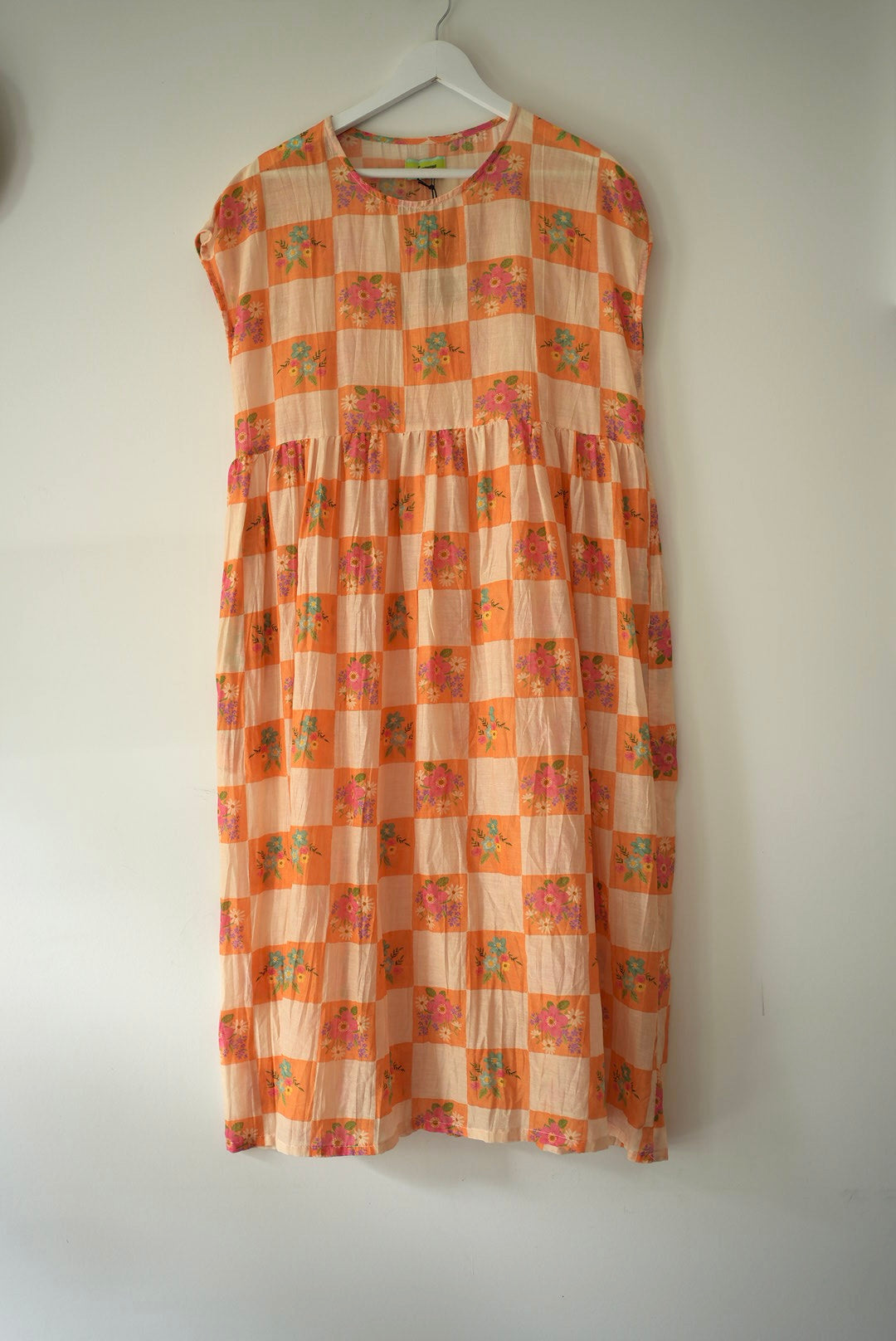 Robe à carreaux orange à motifs floraux, semi-transparente – Taille S/M