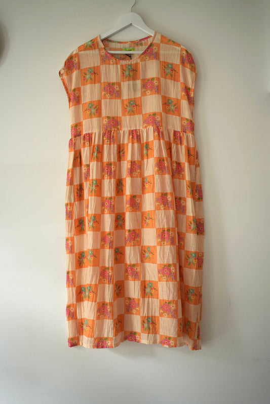 Robe à carreaux orange à motifs floraux, semi-transparente – Taille S/M
