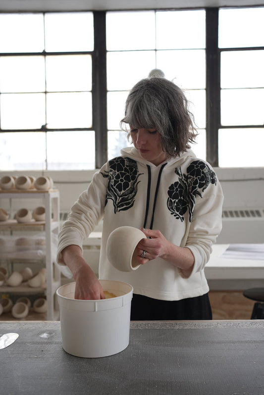 Cloud cropped hoodie- black flower print