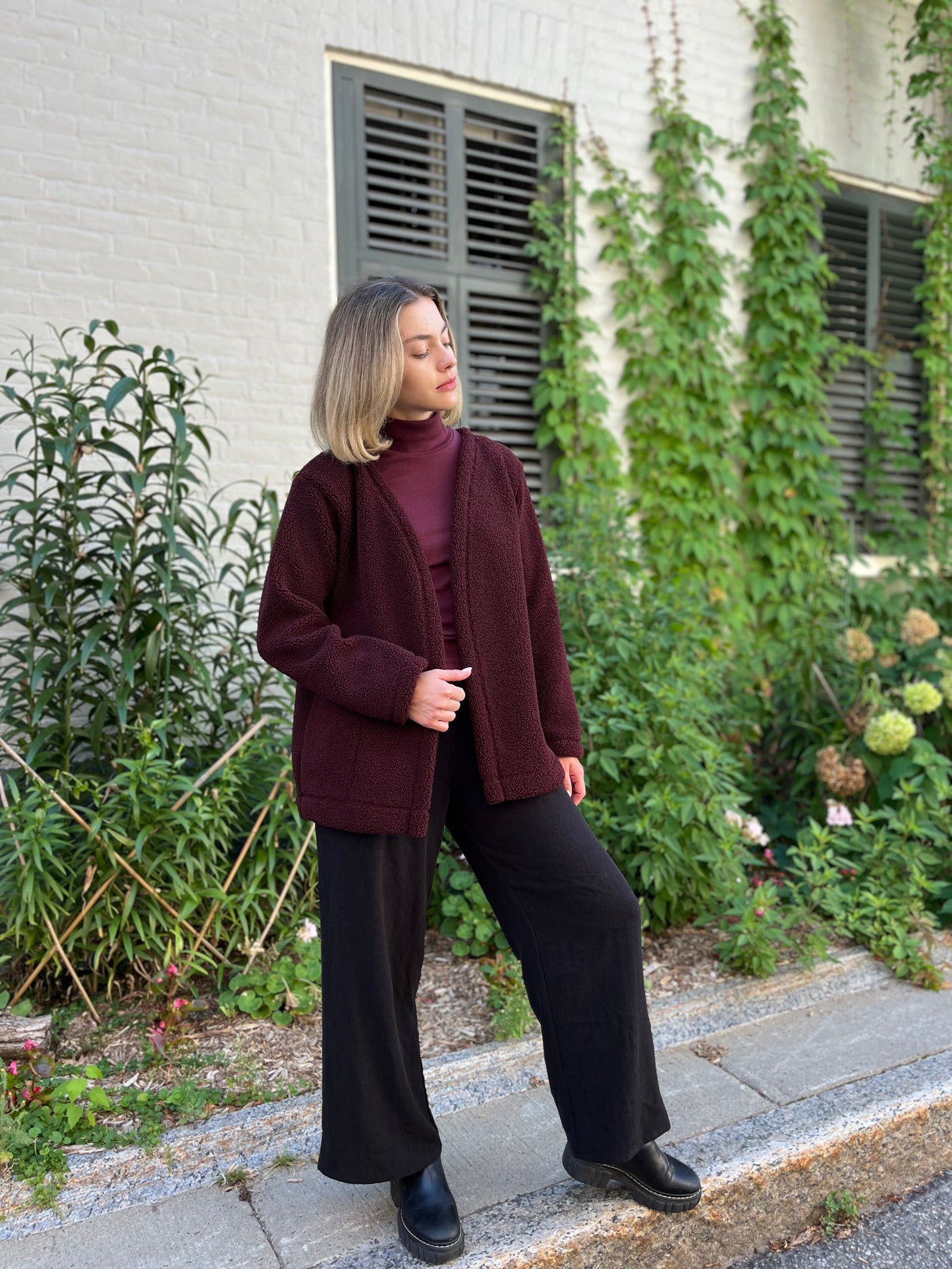 Extra thick sherpa cardigan- Dark burgundy