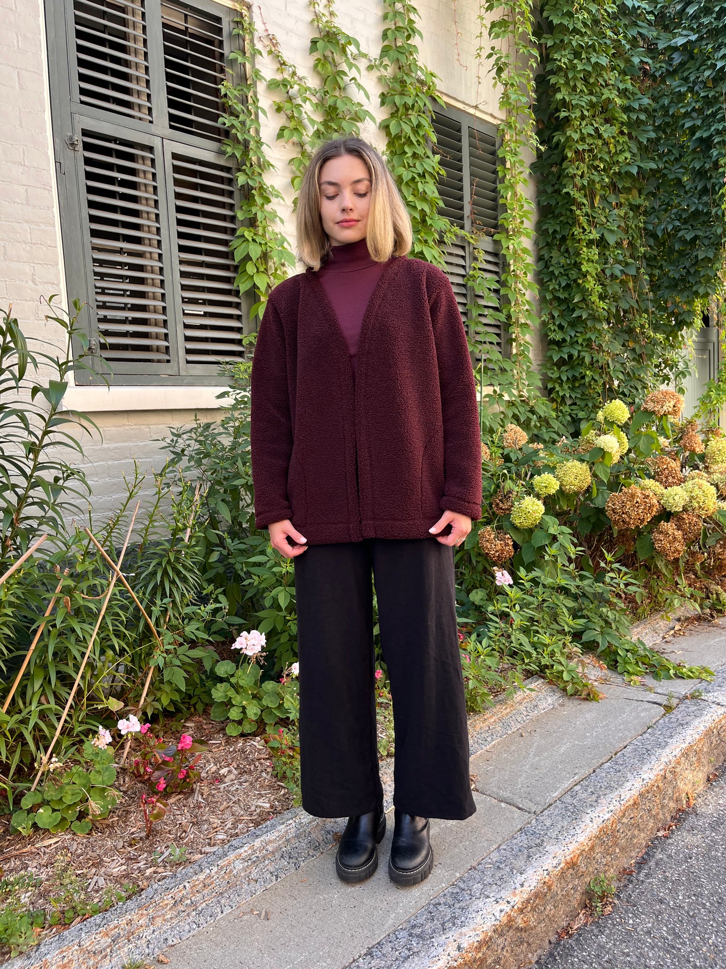 Extra thick sherpa cardigan- Dark burgundy