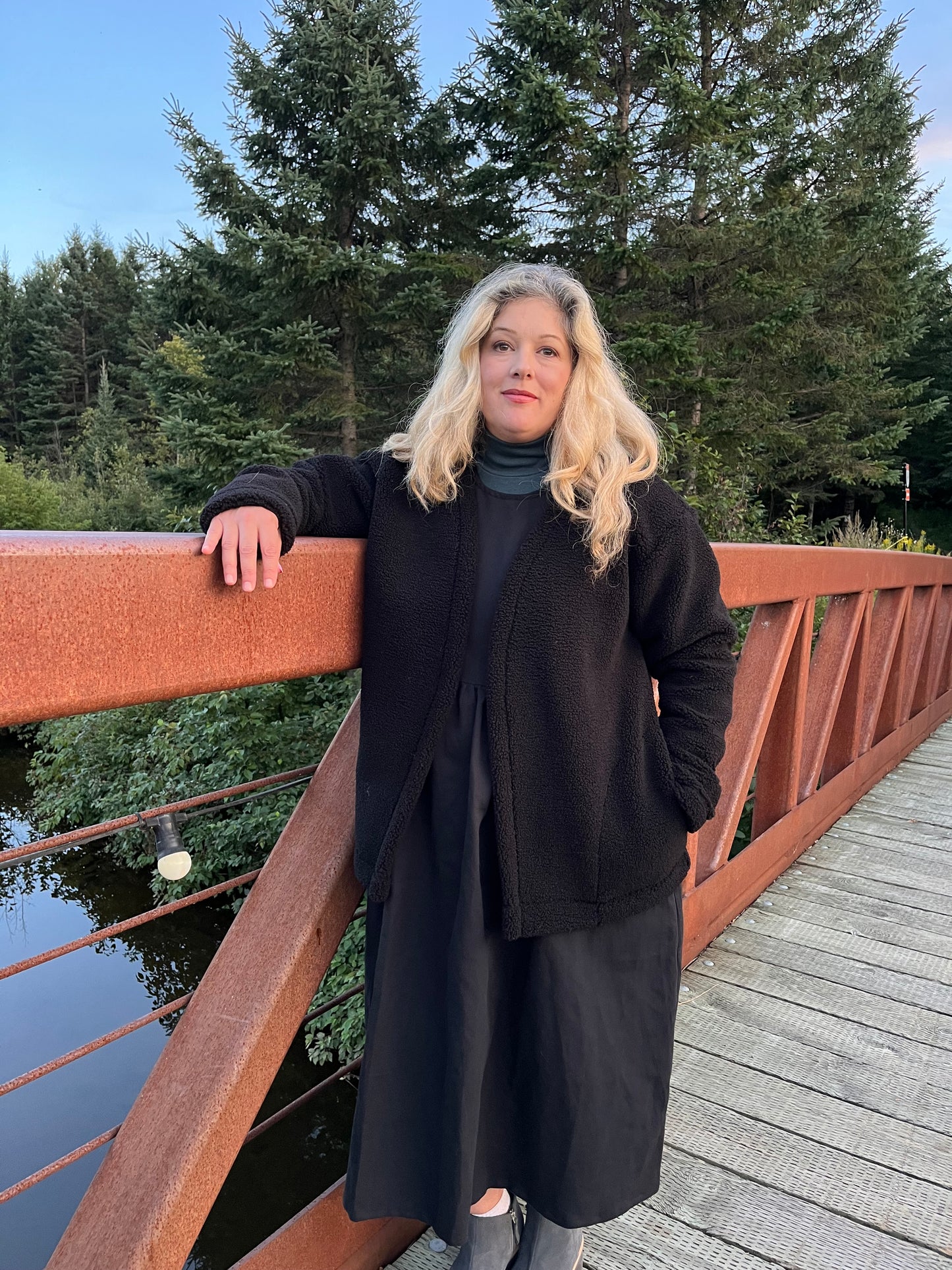 Extra thick sherpa cardigan- Black