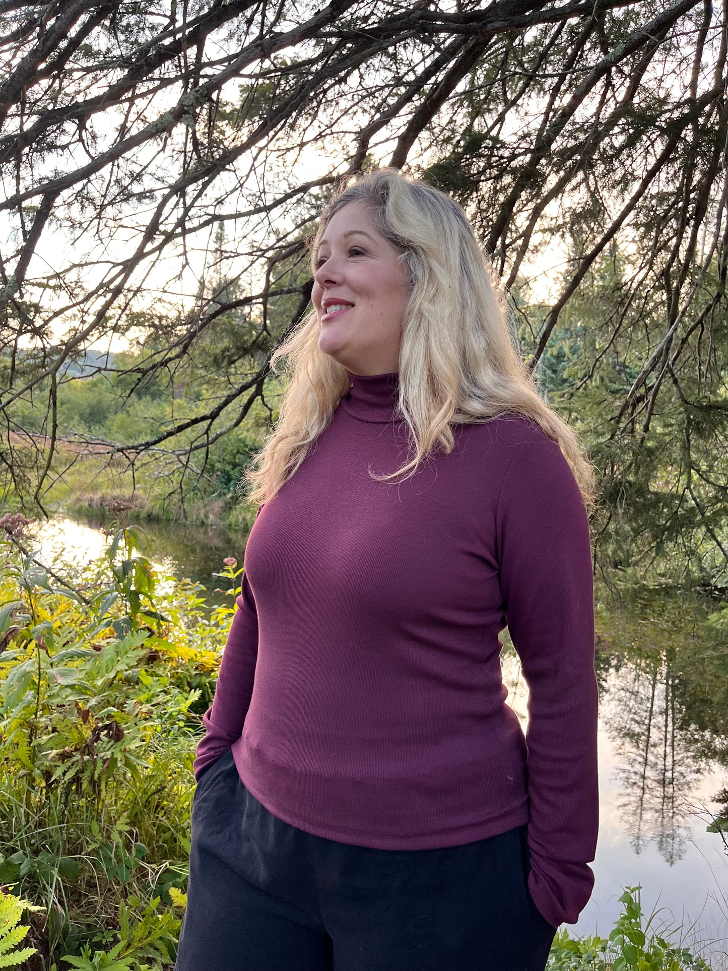 Ribbed mock neck long sleeve shirt- Burgundy
