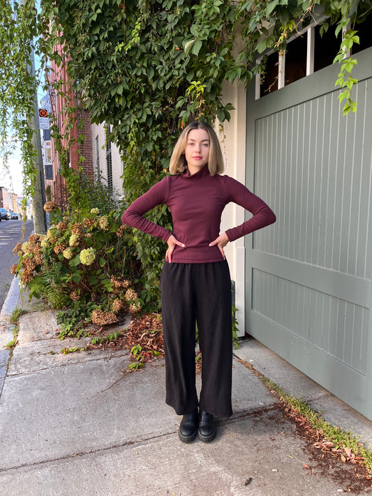 Ribbed mock neck long sleeve shirt- Burgundy