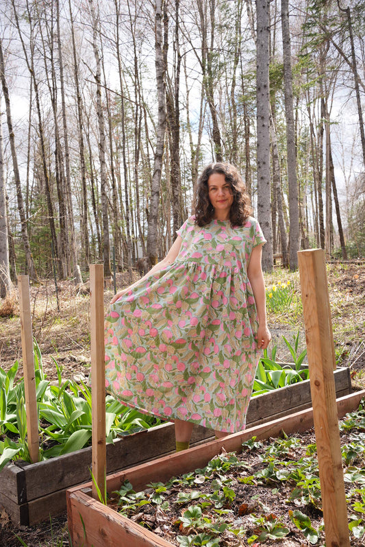 Robe fruit rose OOAK - Taille S-M - Prêt à expédier