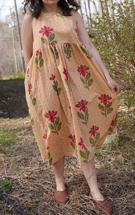 Robe à imprimé bloc de grandes fleurs rouges - Fabriquée sur commande dans TOUTE TAILLE