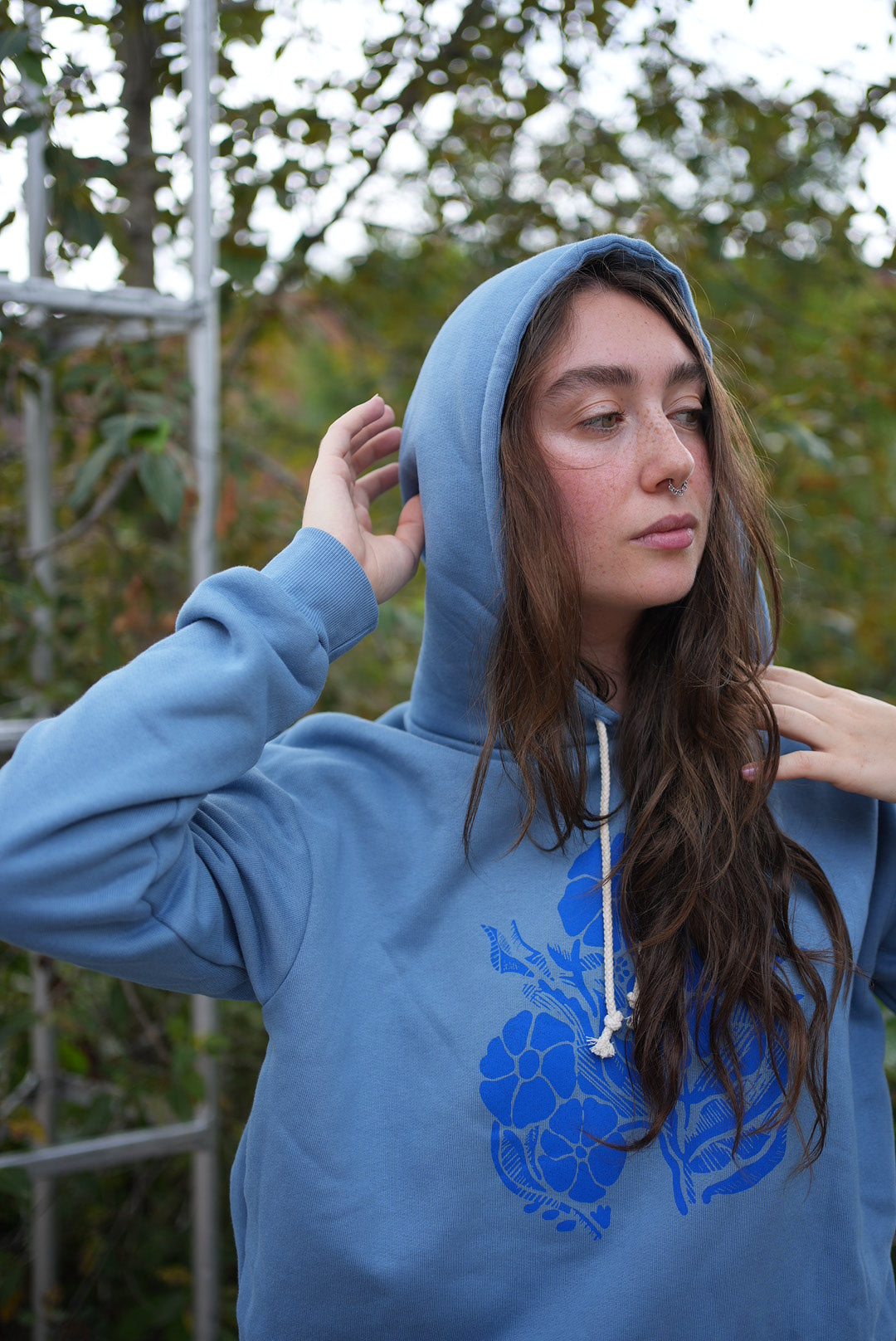 Organic cotton hoodie - blue flowers