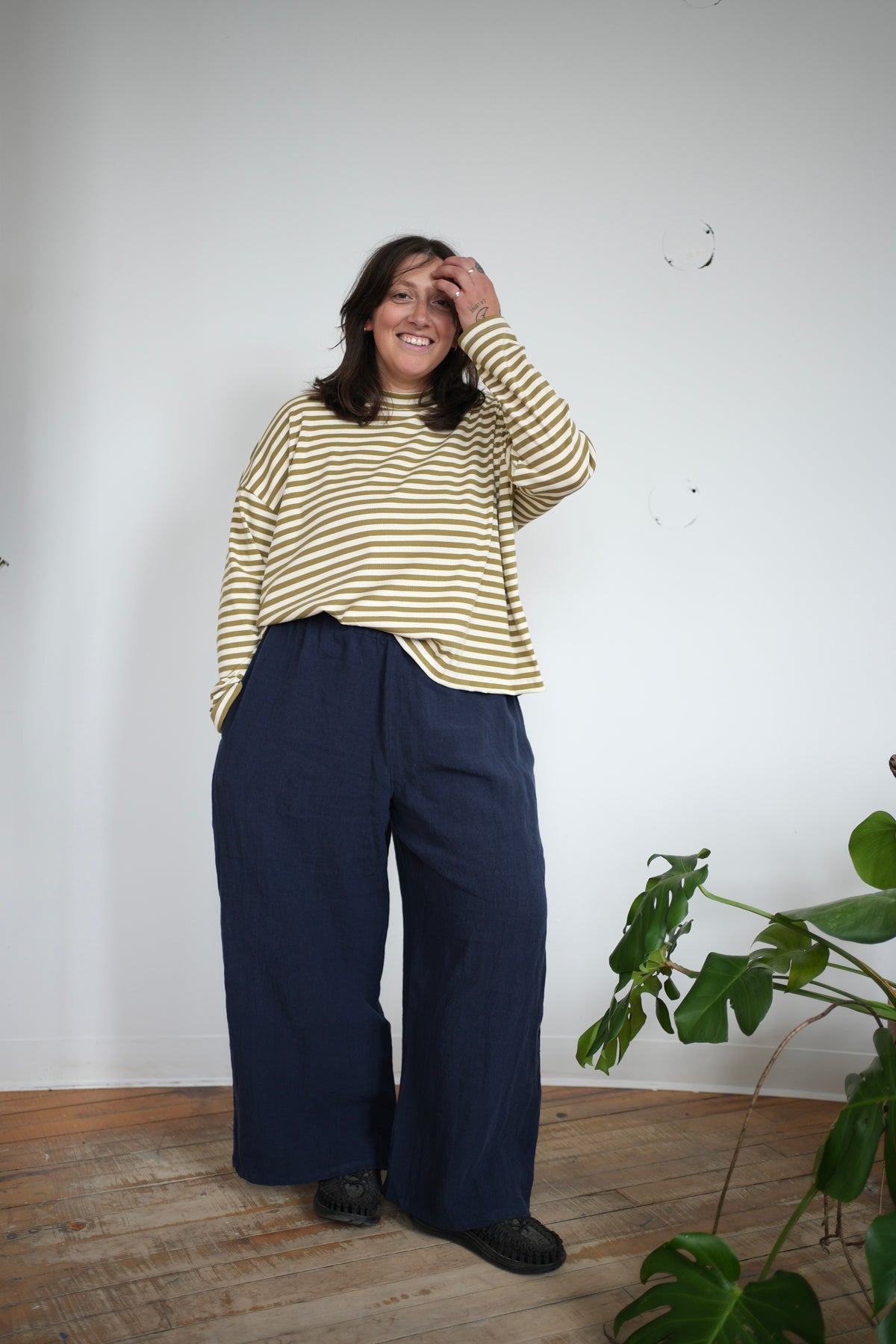 Pantalon Aurélie à taille élastique – lin bleu marine
