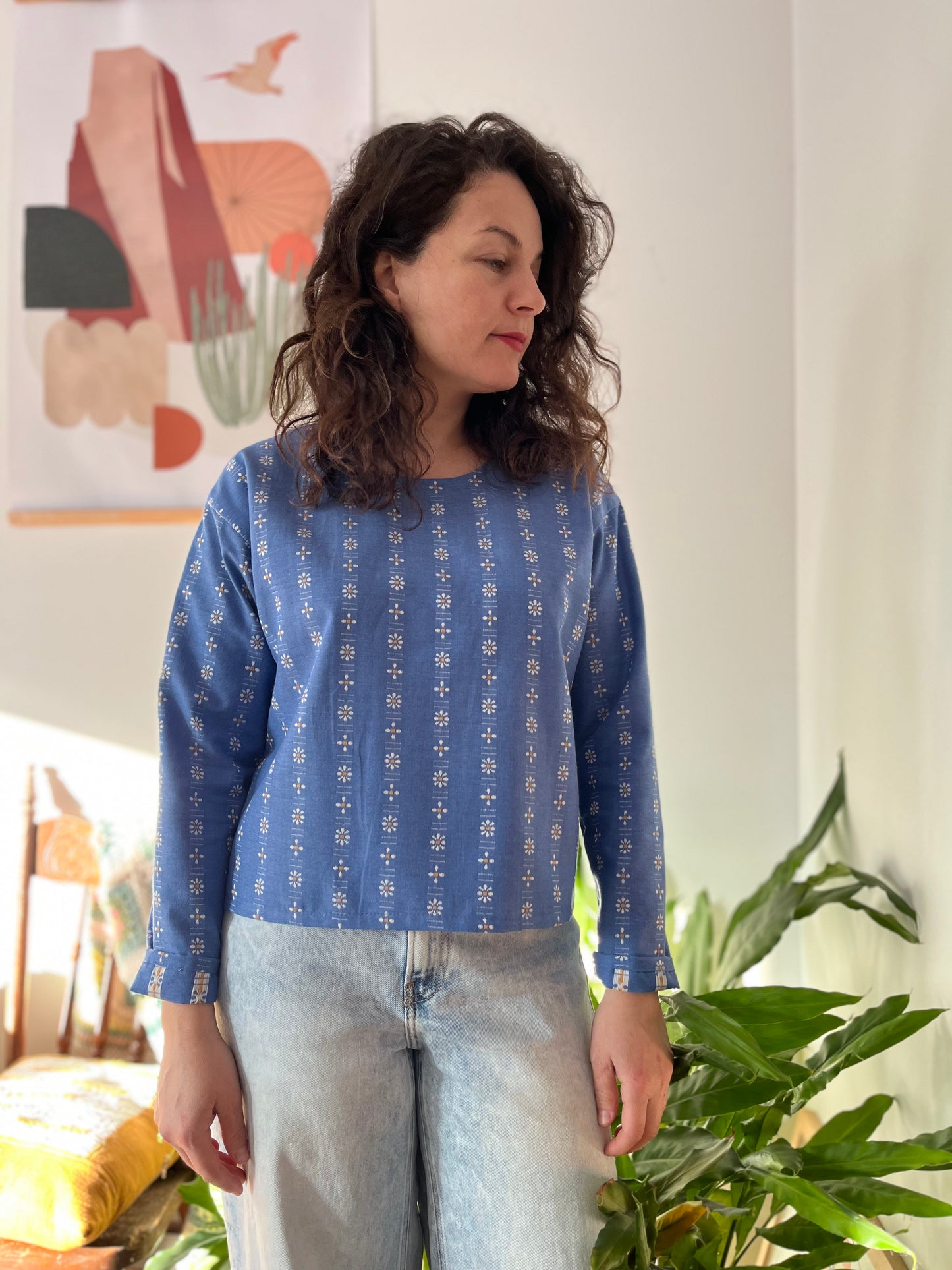 Daisies long sleeve top- cornflower blue